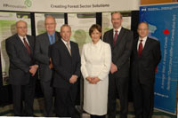 Jim Dangerfield, FPInnovations; Alan Potter, FPInnovations; Charles Stewart, Krueger; The Honourable Lynne Yelich, Minister of State for WD; Gerry Salembier, Assistant Deputy Minister, WD; Jonathan Rhone, Nexterra.